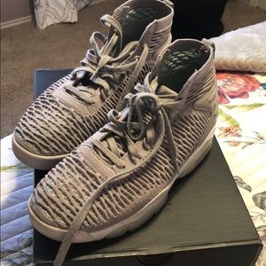 Jordan flyknit elevation 23 size 8 1/2